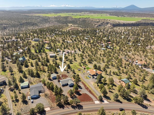 8449 SW Shad Road, Terrebonne, OR 97760