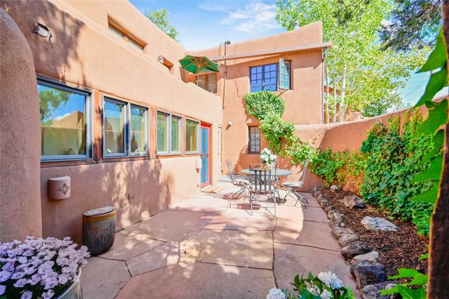 632 Old Santa Fe Trail 4, Santa Fe, NM 87505