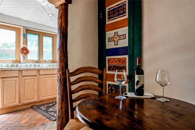 632 Old Santa Fe Trail 4, Santa Fe, NM 87505