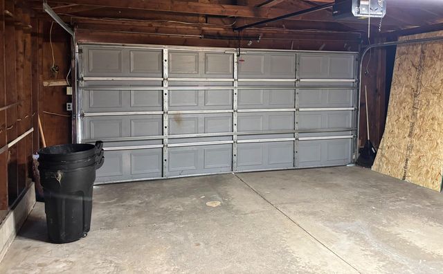 522 Autumn Drive, Flushing, MI 48433