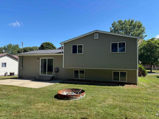 522 Autumn Drive, Flushing, MI 48433