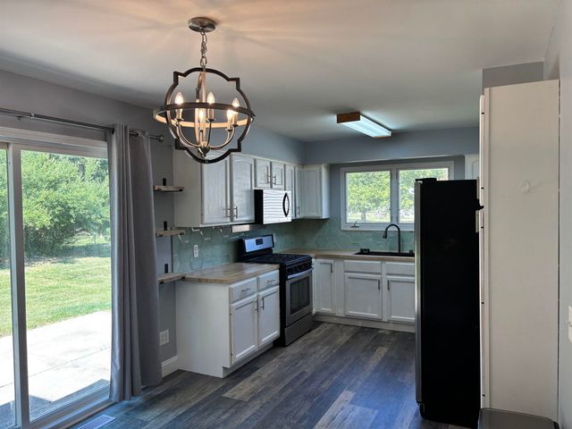 522 Autumn Drive, Flushing, MI 48433
