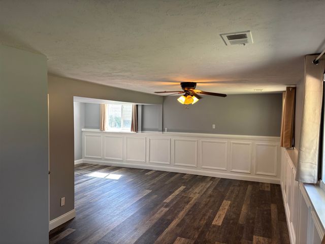 522 Autumn Drive, Flushing, MI 48433