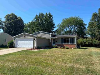 522 Autumn Drive, Flushing, MI 48433