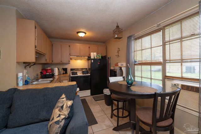 8604 Juniper Ave, Pensacola, FL 32534