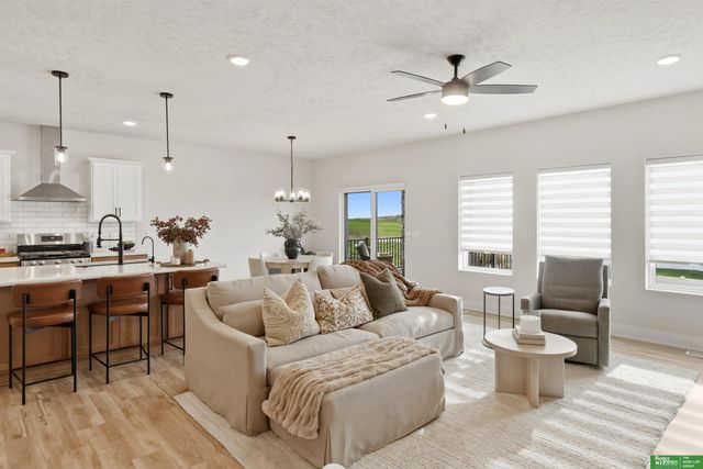 11970 South 118th Street, Papillion, NE 68046