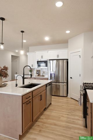 11970 South 118th Street, Papillion, NE 68046