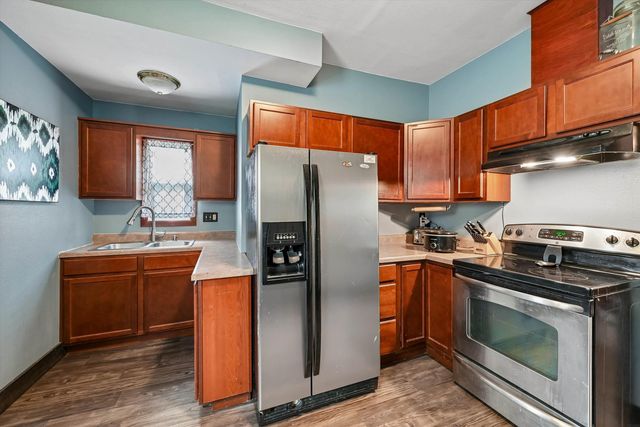 523 SW 6th Avenue, Cedar Rapids, IA 52404