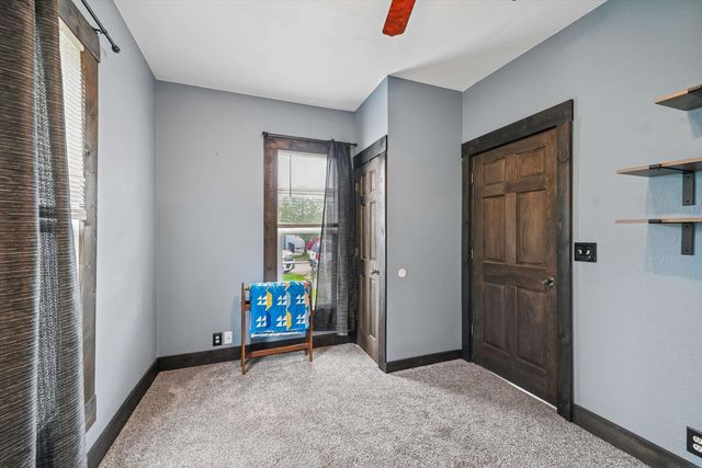 523 SW 6th Avenue, Cedar Rapids, IA 52404