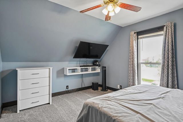 523 SW 6th Avenue, Cedar Rapids, IA 52404