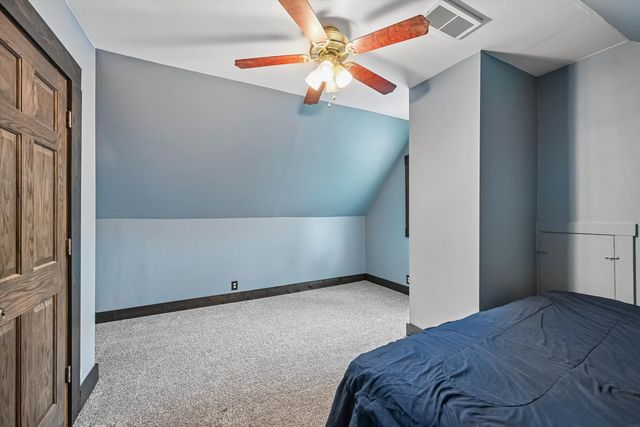 523 SW 6th Avenue, Cedar Rapids, IA 52404