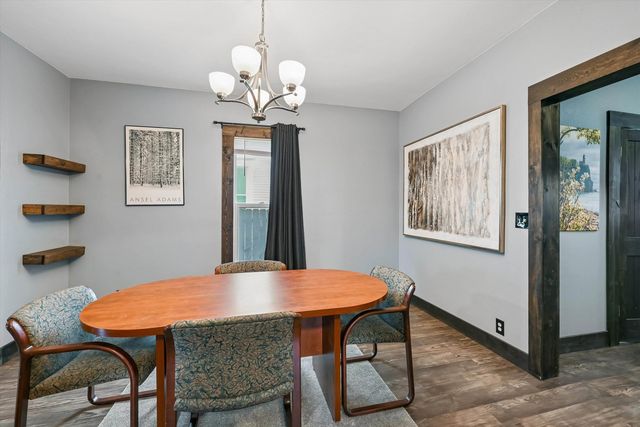 523 SW 6th Avenue, Cedar Rapids, IA 52404