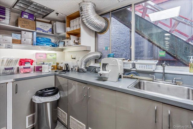 13347 Sanford Avenue C1B, Flushing, NY 11355