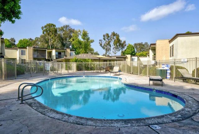 432 Edgehill Ln 32, Oceanside, CA 92054