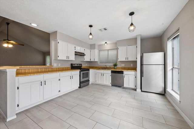 2311 Webster Ranch Road, Friendswood, TX 77546