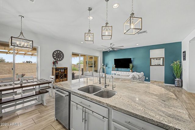 7521 S WOODCHUTE Drive, Gold Canyon, AZ 85118
