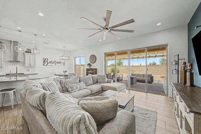 7521 S WOODCHUTE Drive, Gold Canyon, AZ 85118