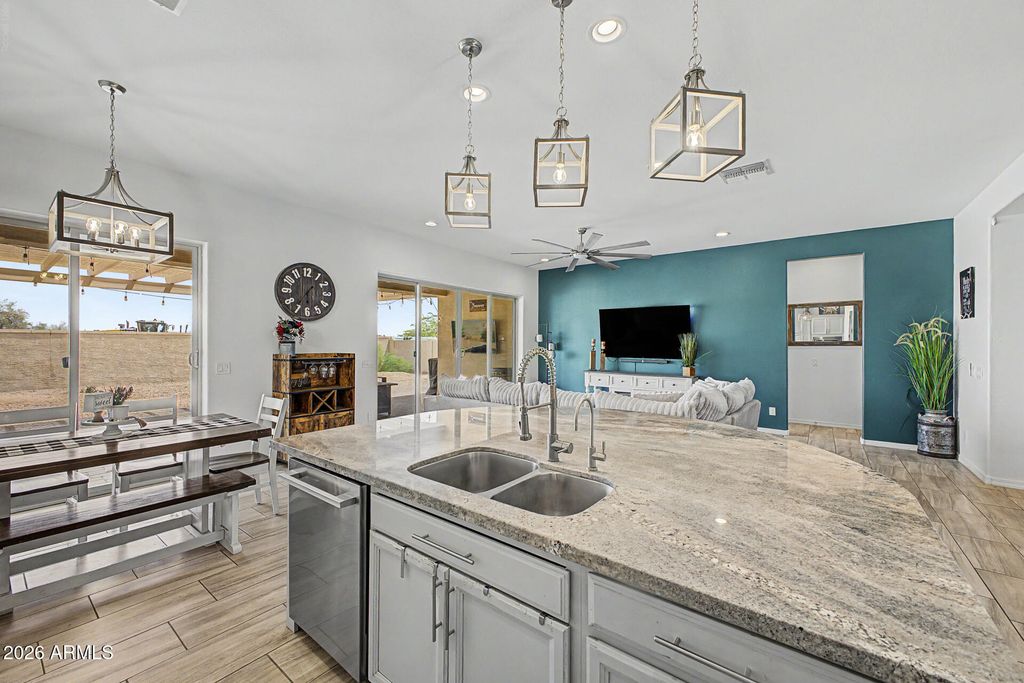 7521 S WOODCHUTE Drive, Gold Canyon, AZ 85118 — photo 5