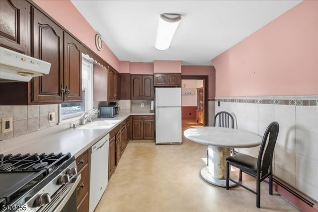 36 Kitchell Ave, Wharton Boro, NJ 07885