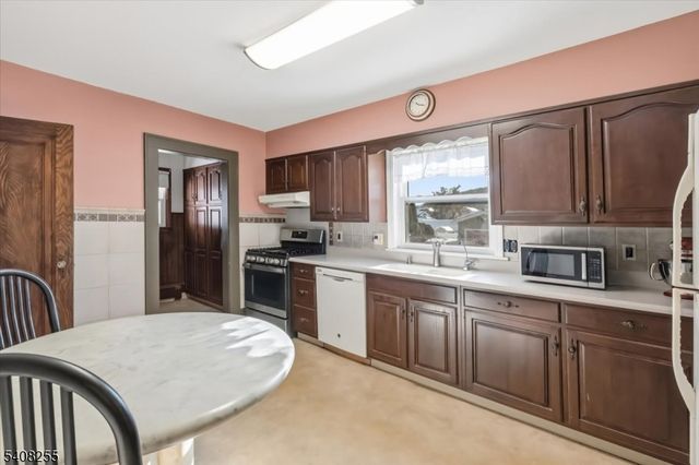 36 Kitchell Ave, Wharton Boro, NJ 07885