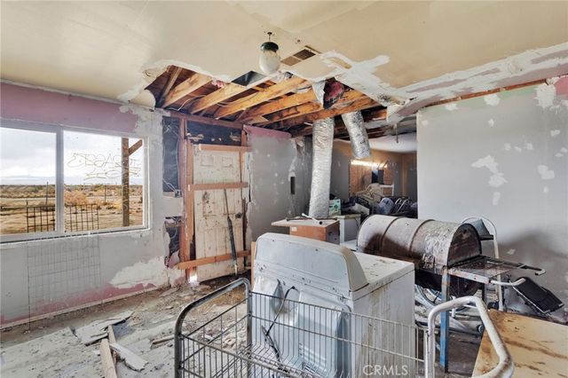 18227 E Avenue Q, Palmdale, CA 93591