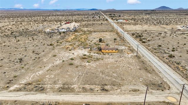 18227 E Avenue Q, Palmdale, CA 93591