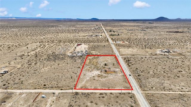 18227 E Avenue Q, Palmdale, CA 93591