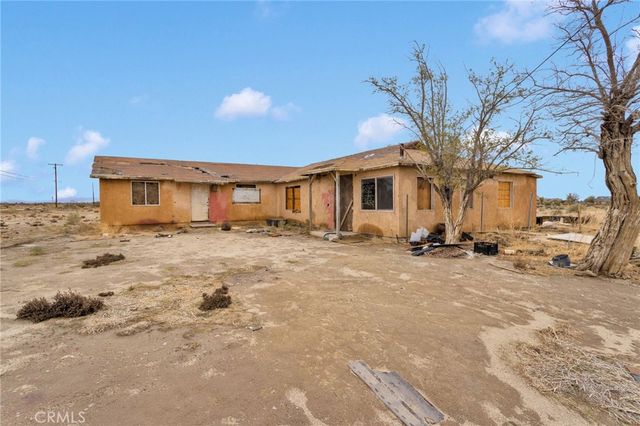 18227 E Avenue Q, Palmdale, CA 93591