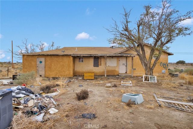 18227 E Avenue Q, Palmdale, CA 93591