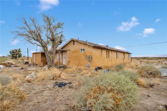18227 E Avenue Q, Palmdale, CA 93591