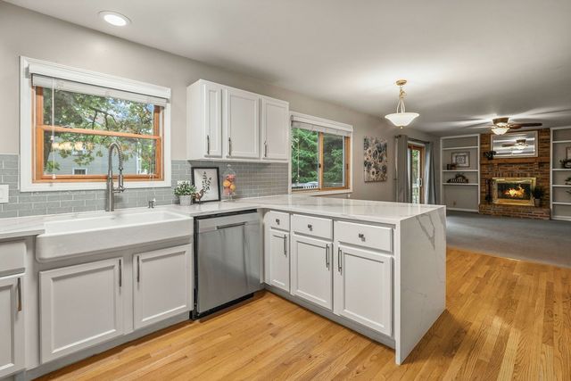 5481 PARKSIDE Court, Gurnee, IL 60031