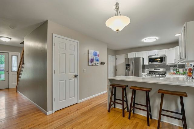 5481 PARKSIDE Court, Gurnee, IL 60031