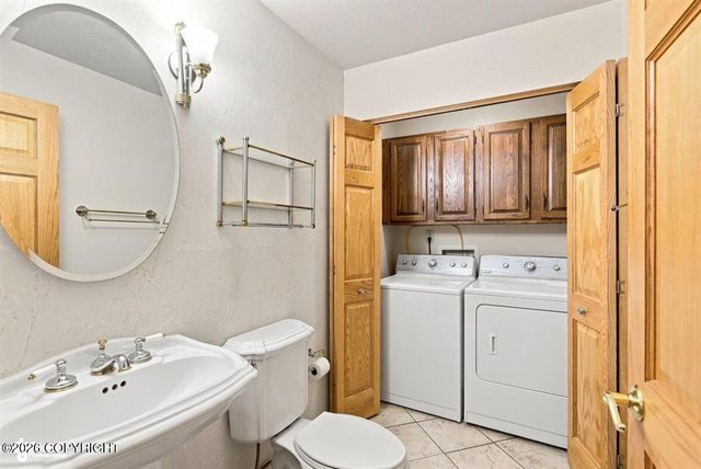 7854 Highlander Drive, Anchorage, AK 99518