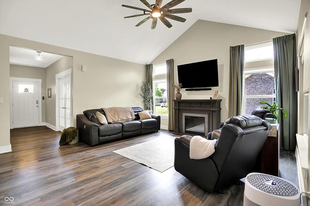 1089 Summerwood Boulevard, Greenfield, IN 46140