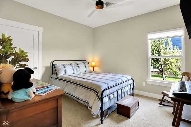 1089 Summerwood Boulevard, Greenfield, IN 46140