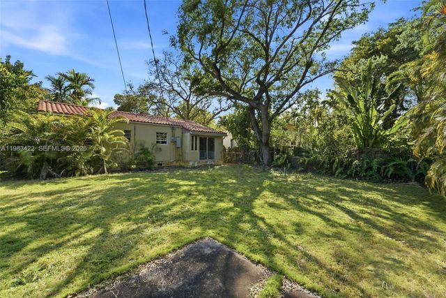 2235 Overbrook St, Miami, FL 33133