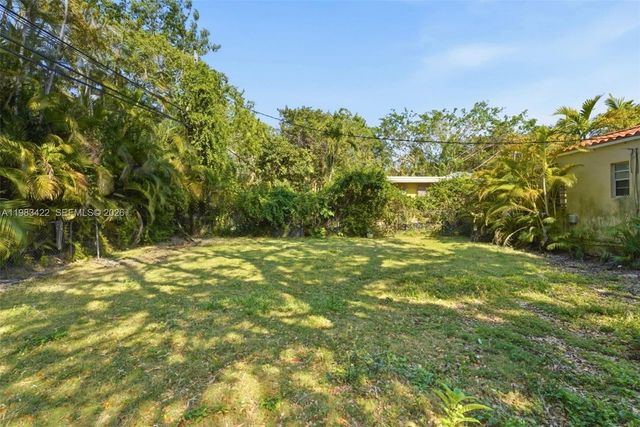 2235 Overbrook St, Miami, FL 33133