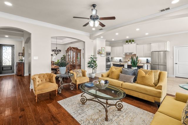 1120 Macgregor Lane, Gunter, TX 75058