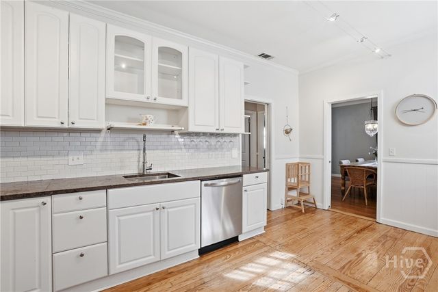 404 E 51st Street, Savannah, GA 31405