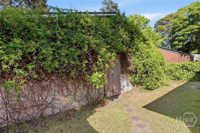 404 E 51st Street, Savannah, GA 31405