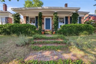 404 E 51st Street, Savannah, GA 31405