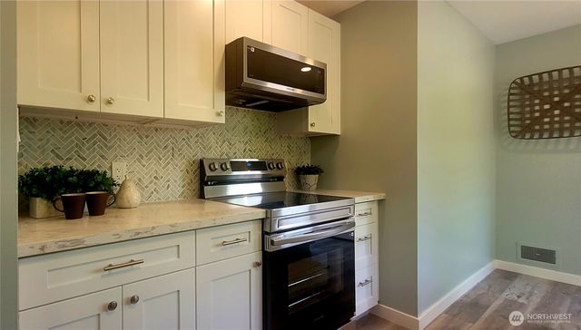 11503 Ainsworth Avenue S, Tacoma, WA 98444