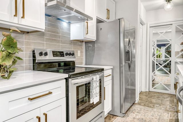 129 Melrose Court, Lake Lure, NC 28746