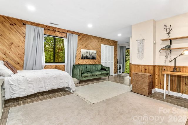 129 Melrose Court, Lake Lure, NC 28746