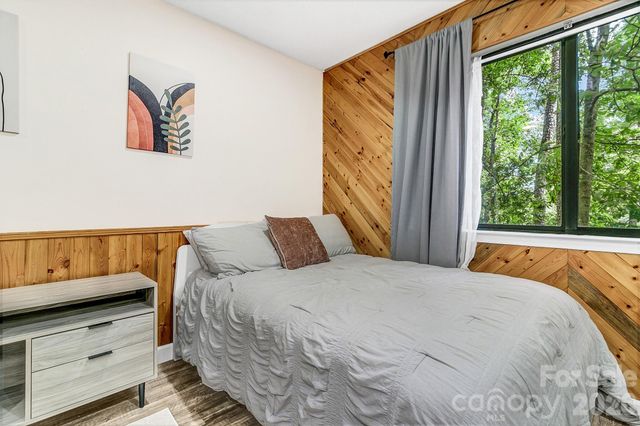129 Melrose Court, Lake Lure, NC 28746