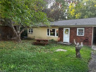 499 Hilltop Acres Street, North Wilkesboro, NC 28659