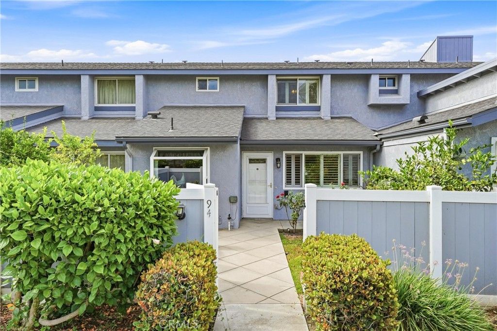 Image 1 of property listing at 900 W Sierra Madre 94, Azusa, CA 91702