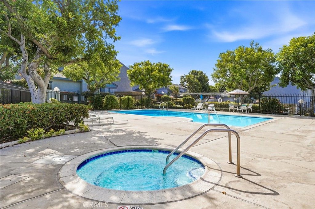 Image 28 of property listing at 900 W Sierra Madre 94, Azusa, CA 91702