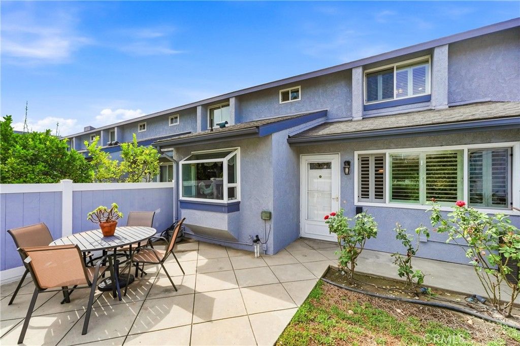 Image 4 of property listing at 900 W Sierra Madre 94, Azusa, CA 91702