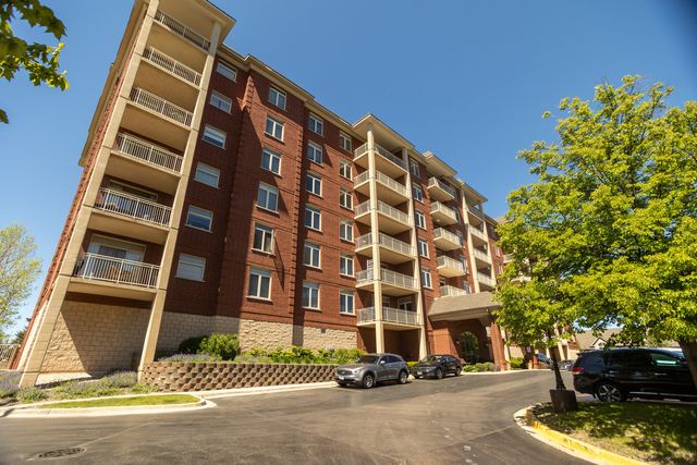 8440 Callie Avenue 606, Morton Grove, IL 60053